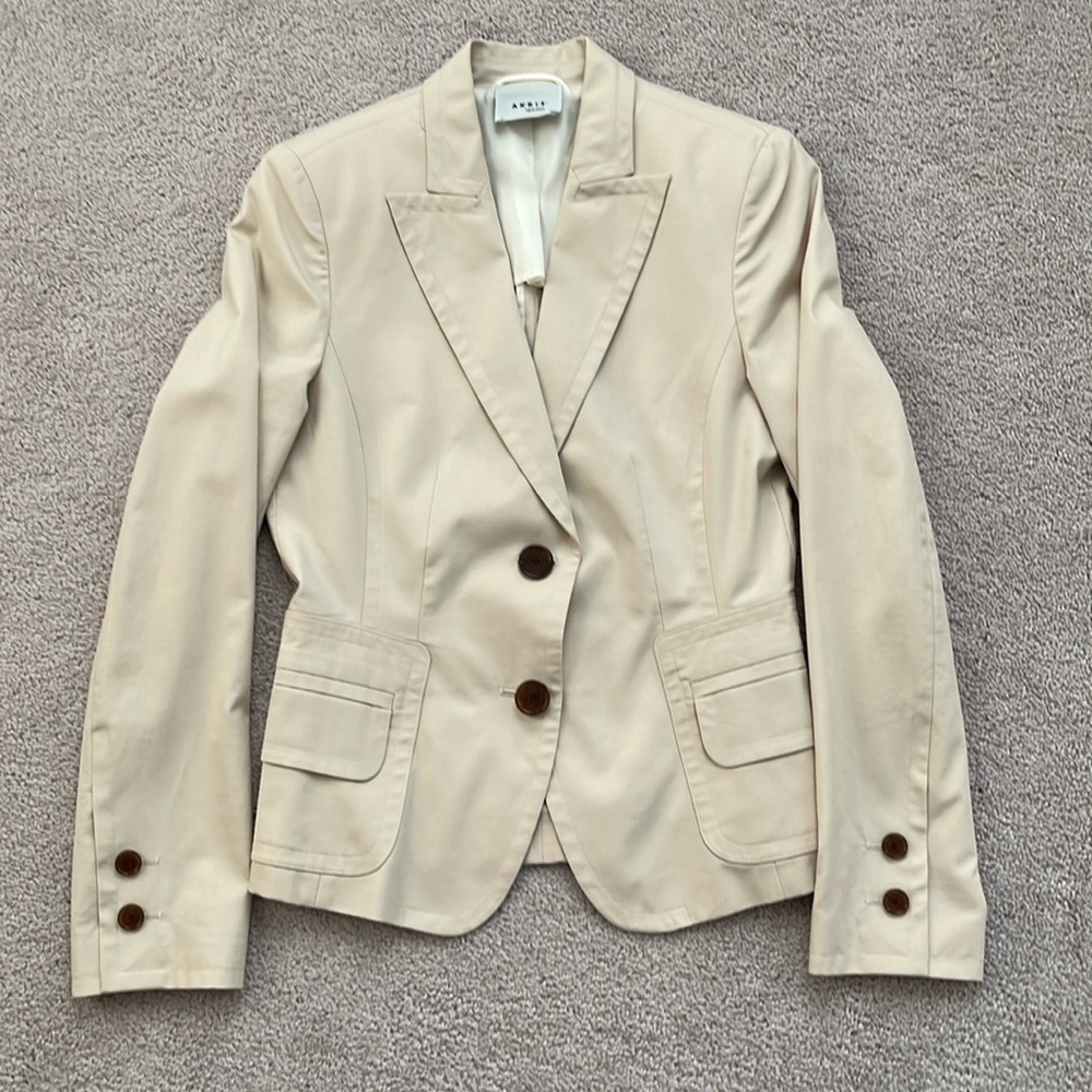 Akris punto tan pant suit